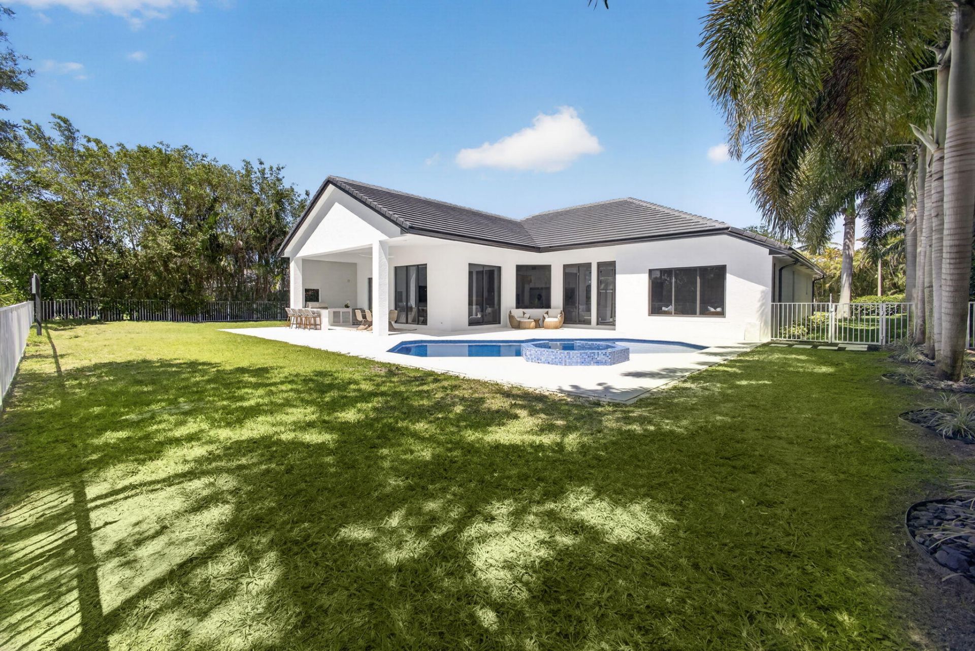 2725 Seneca Circle, West Palm Beach, FL 33409 Photo