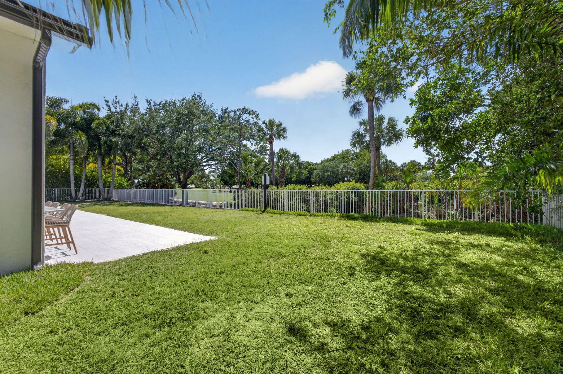 2725 Seneca Circle, West Palm Beach, FL 33409 Photo