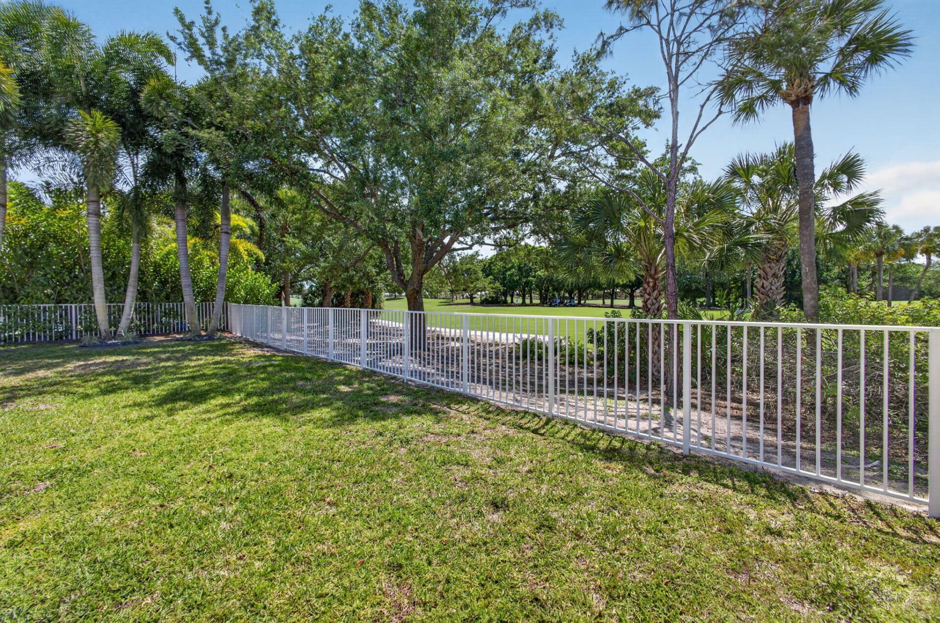 2725 Seneca Circle, West Palm Beach, FL 33409 Photo