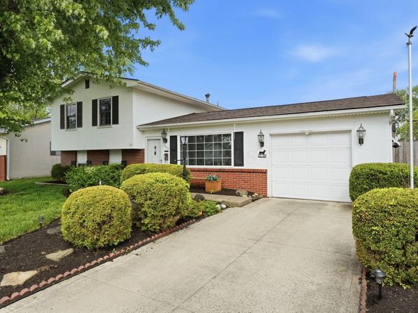 440 Deerwood Avenue E, Columbus, OH 43230