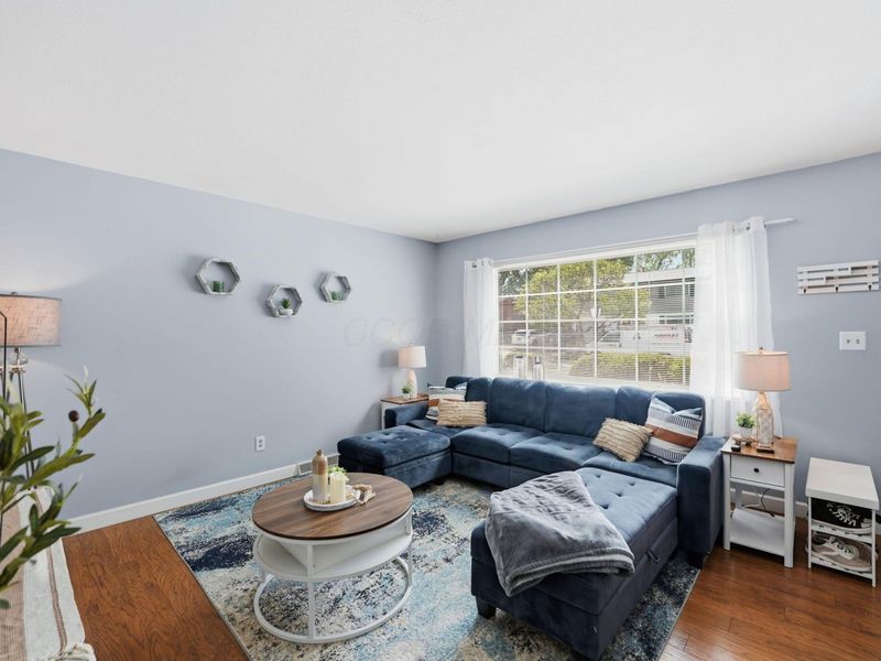 440 Deerwood Avenue E, Columbus, OH 43230 Photo 10