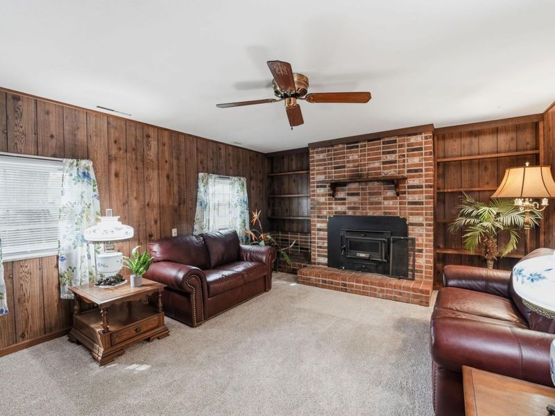 440 Deerwood Avenue E, Columbus, OH 43230 Photo 11