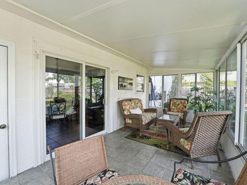 440 Deerwood Avenue E, Columbus, OH 43230 Photo 2