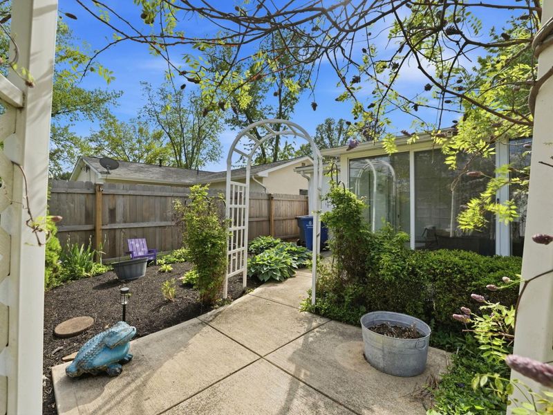 440 Deerwood Avenue E, Columbus, OH 43230 Photo 39