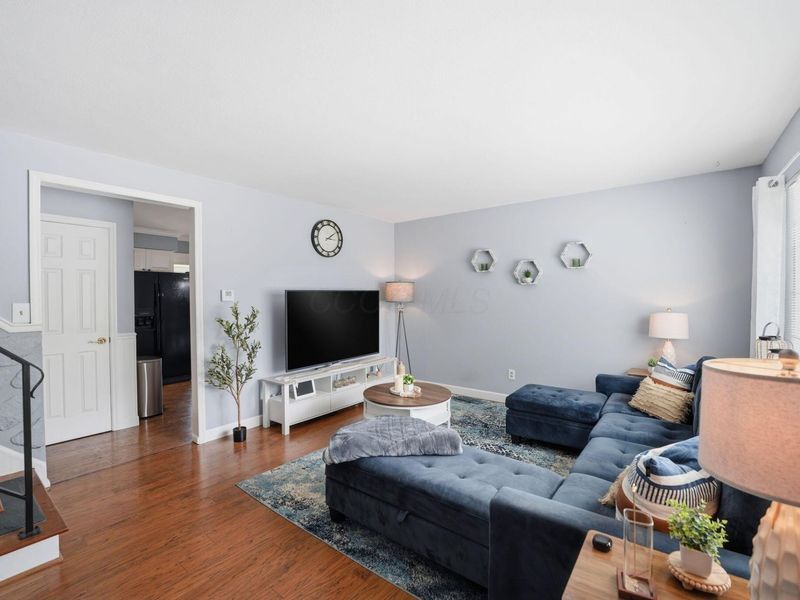 440 Deerwood Avenue E, Columbus, OH 43230 Photo 6