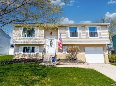 161 Oakhill Drive , Hamburg, NY 14075