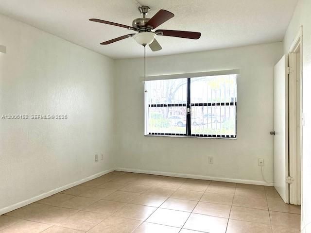 871 NE 207th Ter, Unit 4-101, Miami, FL 33179 Photo