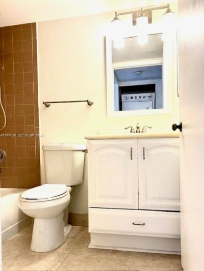 871 NE 207th Ter, Unit 4-101, Miami, FL 33179 Photo