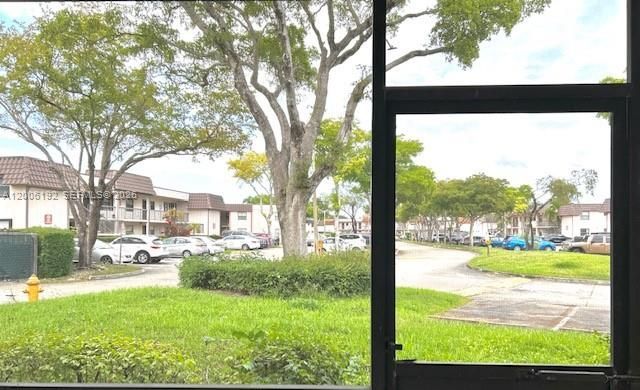 871 NE 207th Ter, Unit 4-101, Miami, FL 33179 Photo