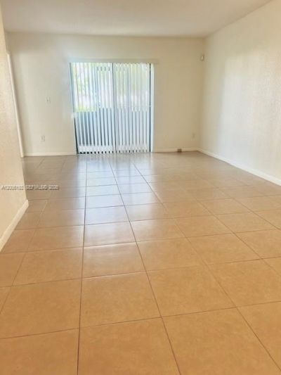 871 NE 207th Ter , Unit 4-101, Miami, FL 33179 Photo