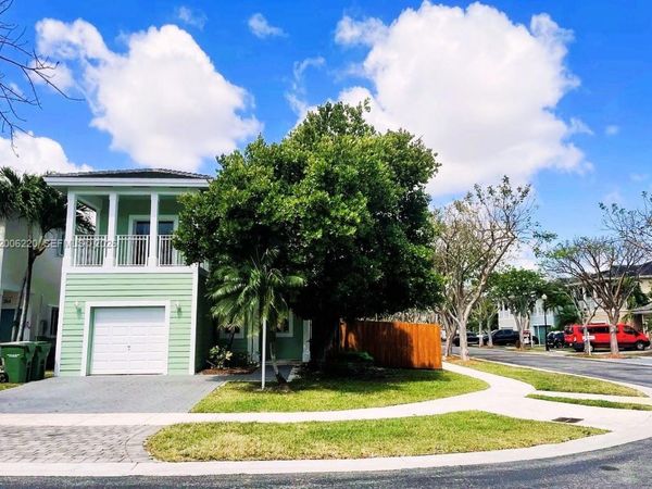 390 NE 35th Ave , Homestead, FL 33033