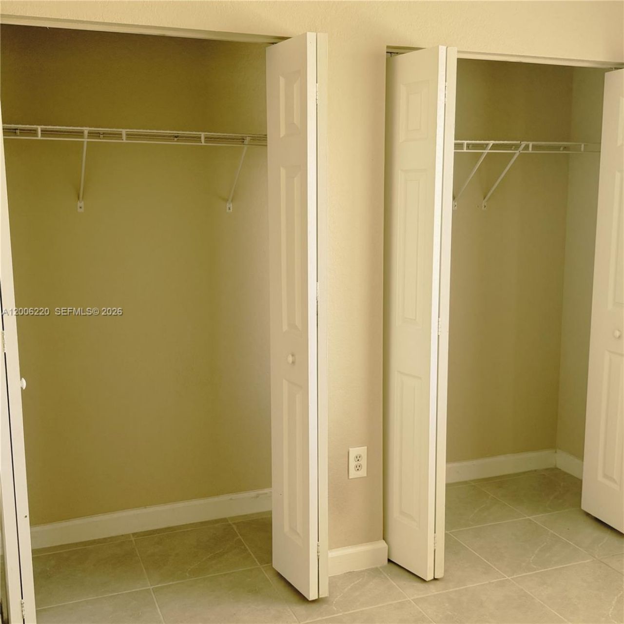 390 NE 35th Ave , Homestead, FL 33033 Photo