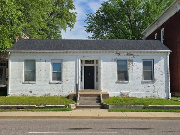 421 E A Street, Belleville, IL 62220