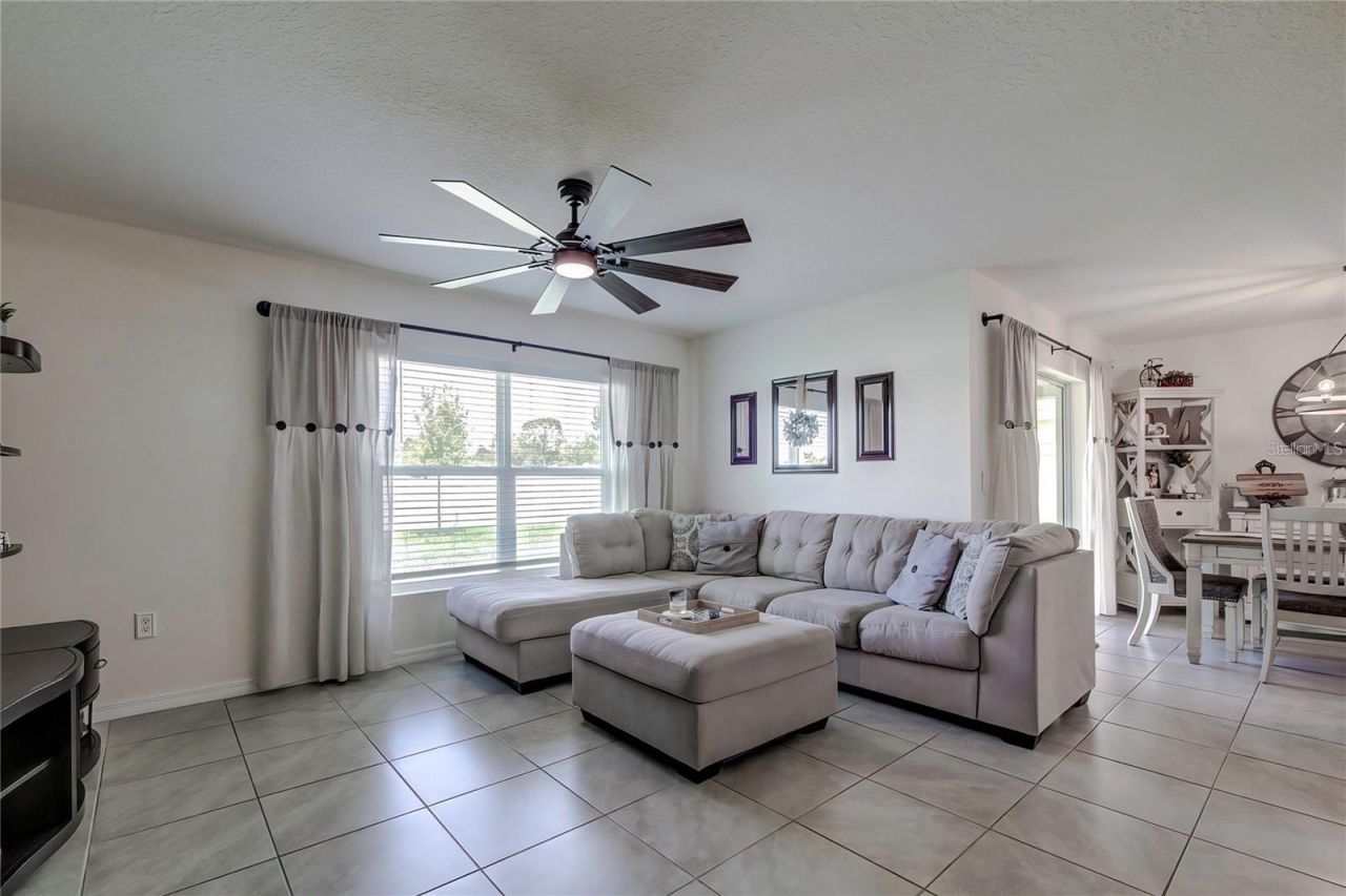 4111 Autumn Amber Drive, Spring Hill, FL 34609 Photo