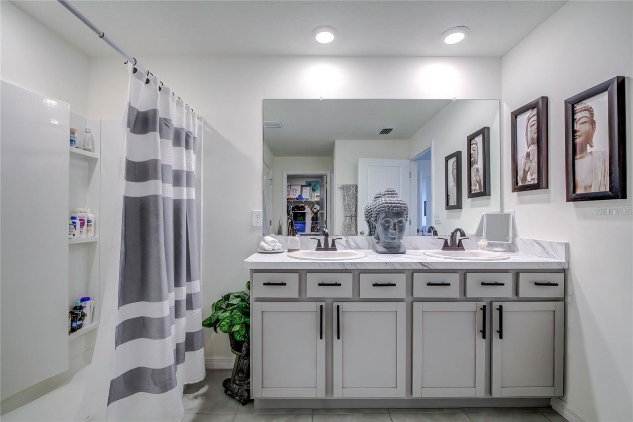 4111 Autumn Amber Drive, Spring Hill, FL 34609 Photo