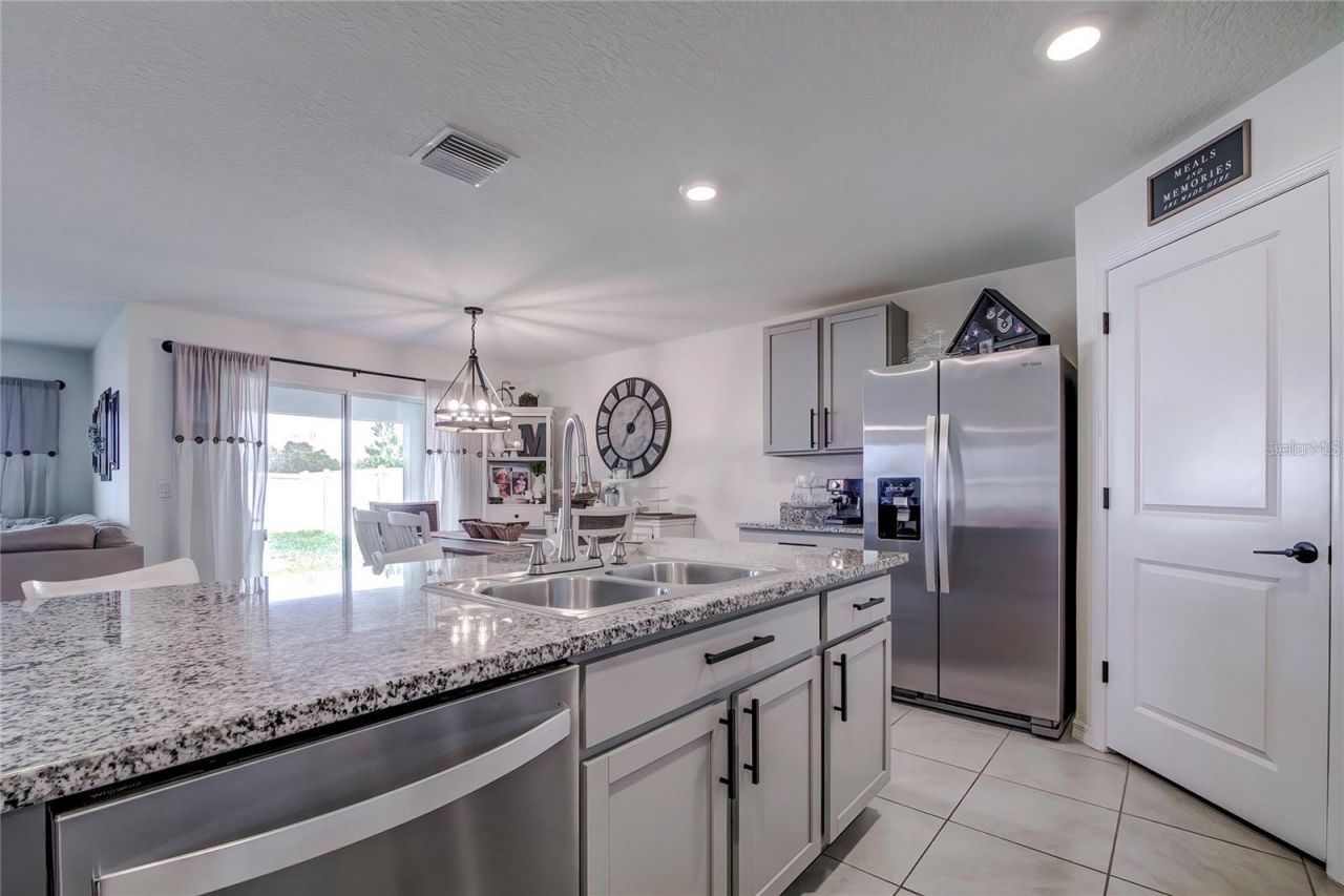 4111 Autumn Amber Drive, Spring Hill, FL 34609 Photo