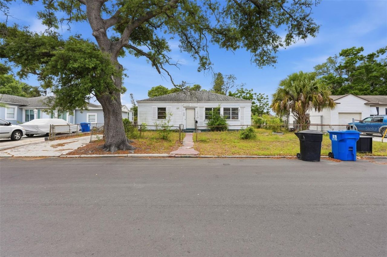 329 Kingston Street S, Saint Petersburg, FL 33711 Photo