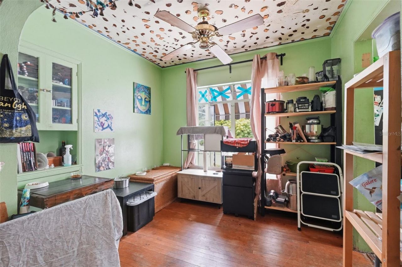 329 Kingston Street S, Saint Petersburg, FL 33711 Photo