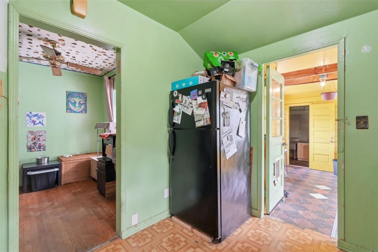 329 Kingston Street S, Saint Petersburg, FL 33711 Photo