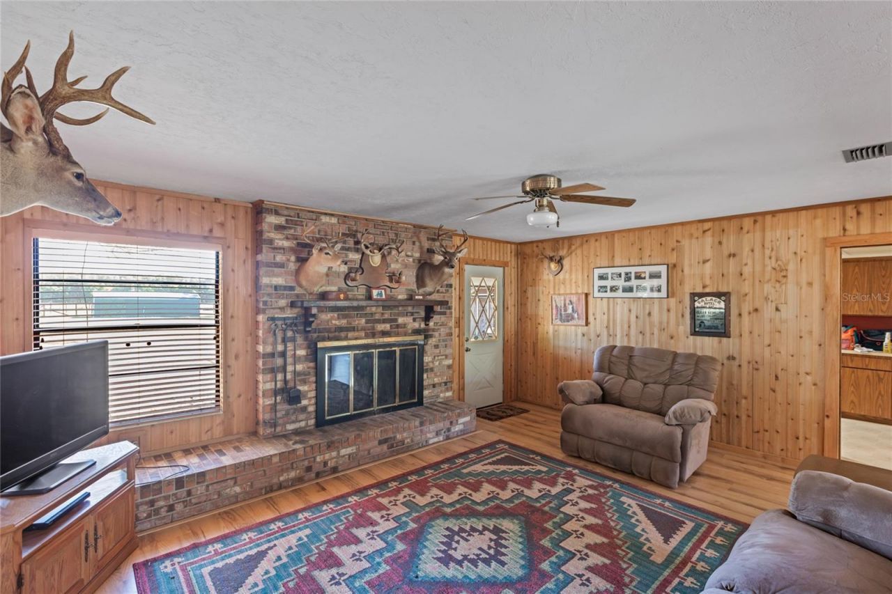 13296 SW County Road 231 , Brooker, FL 32622 Photo