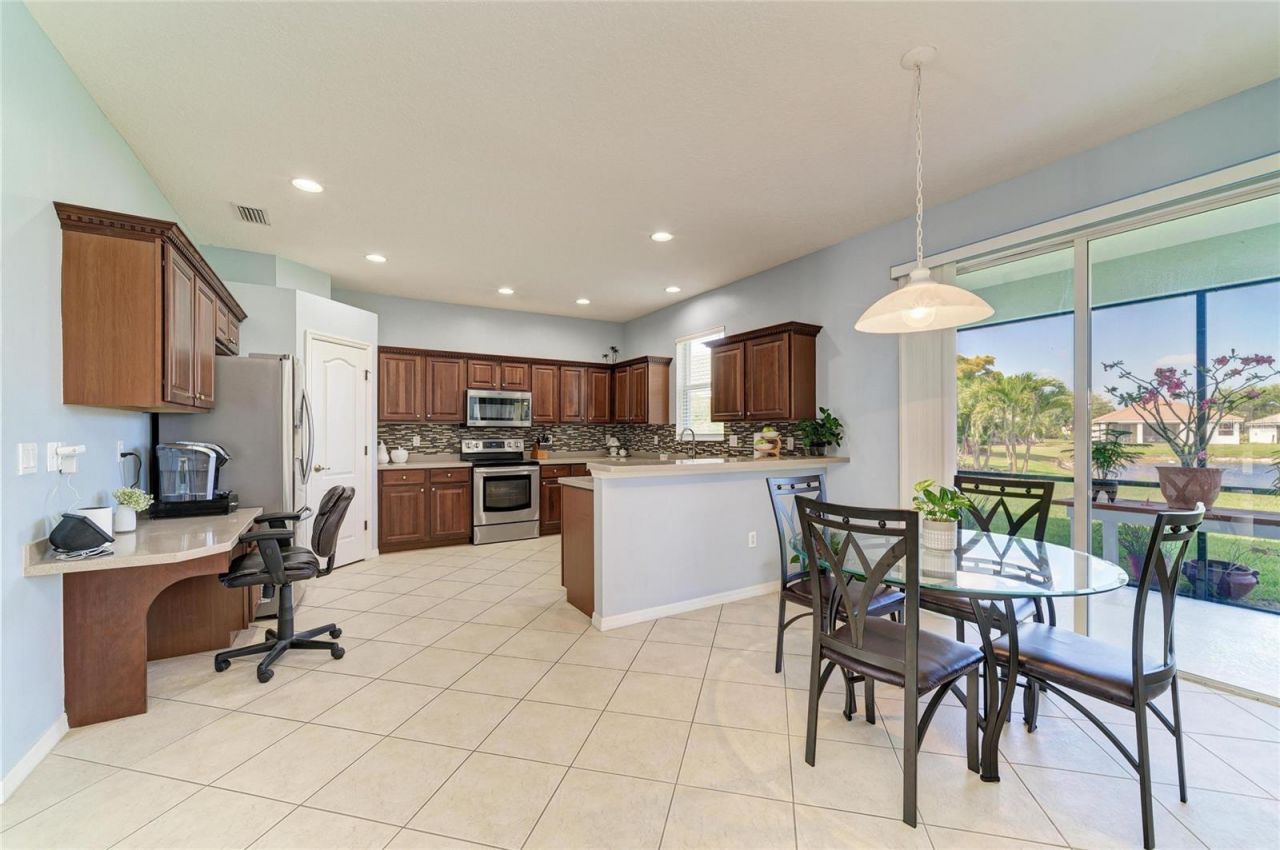 9035 Willowbrook Circle , Bradenton, FL 34212 Photo