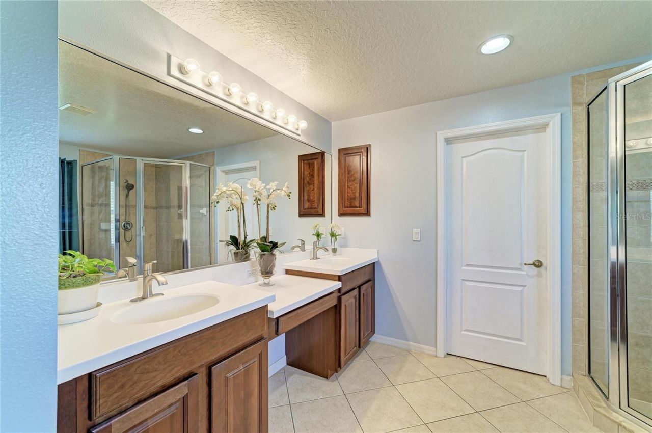 9035 Willowbrook Circle , Bradenton, FL 34212 Photo