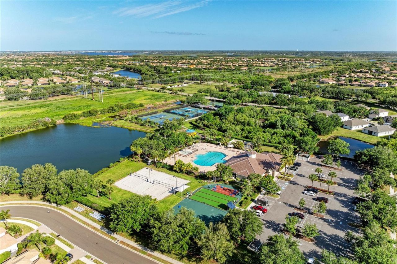 9035 Willowbrook Circle , Bradenton, FL 34212 Photo