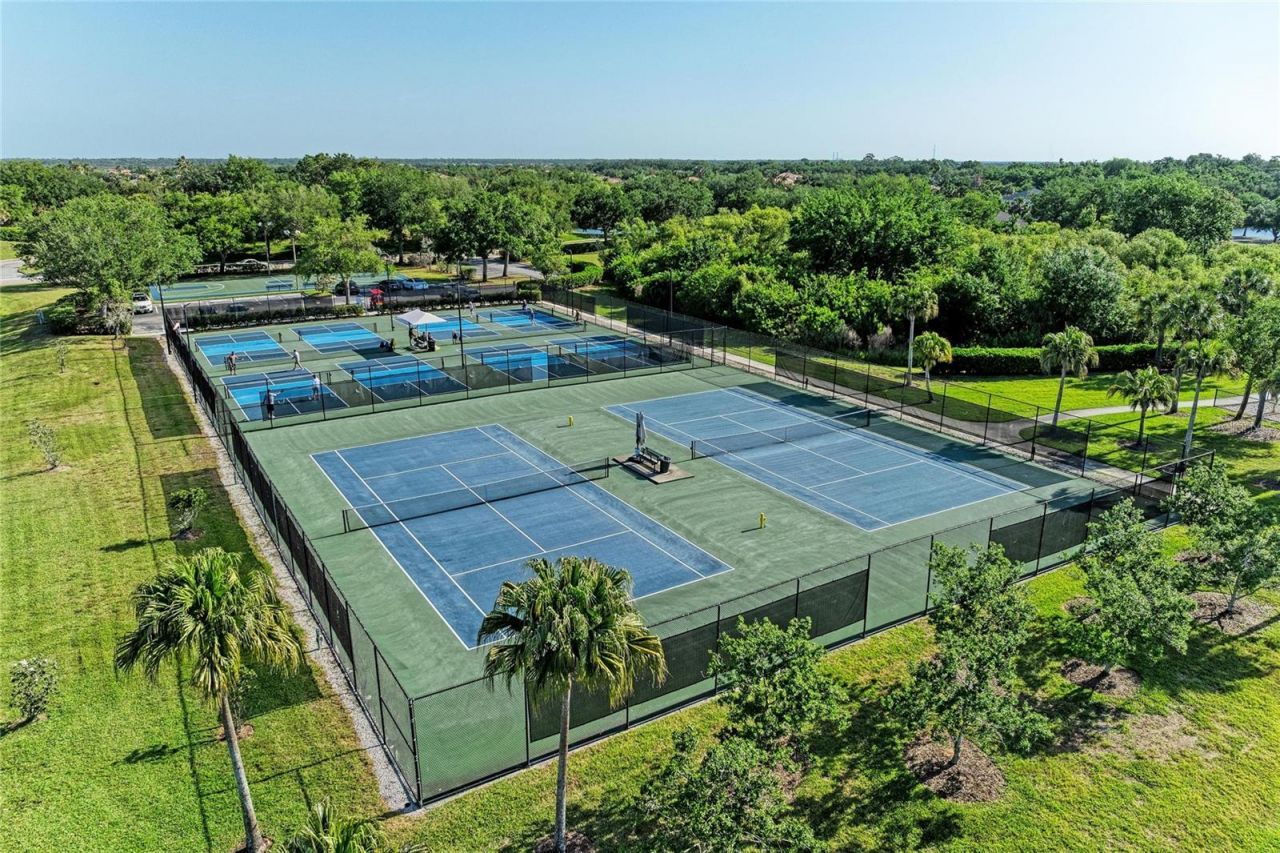 9035 Willowbrook Circle , Bradenton, FL 34212 Photo
