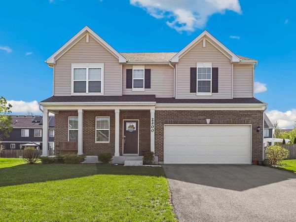 2200 Rosehall Drive , Joliet, IL 60431