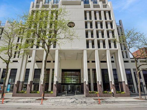 1122 N Clark Street , Unit 3905, Chicago, IL 60610