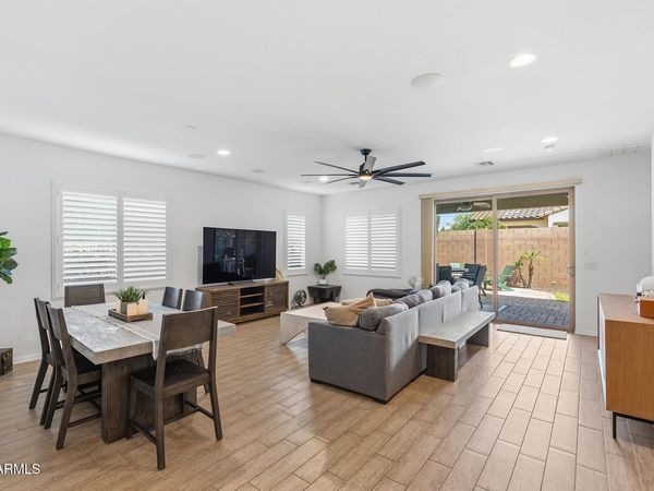 4404 E HARTFORD Avenue, Phoenix, AZ 85032