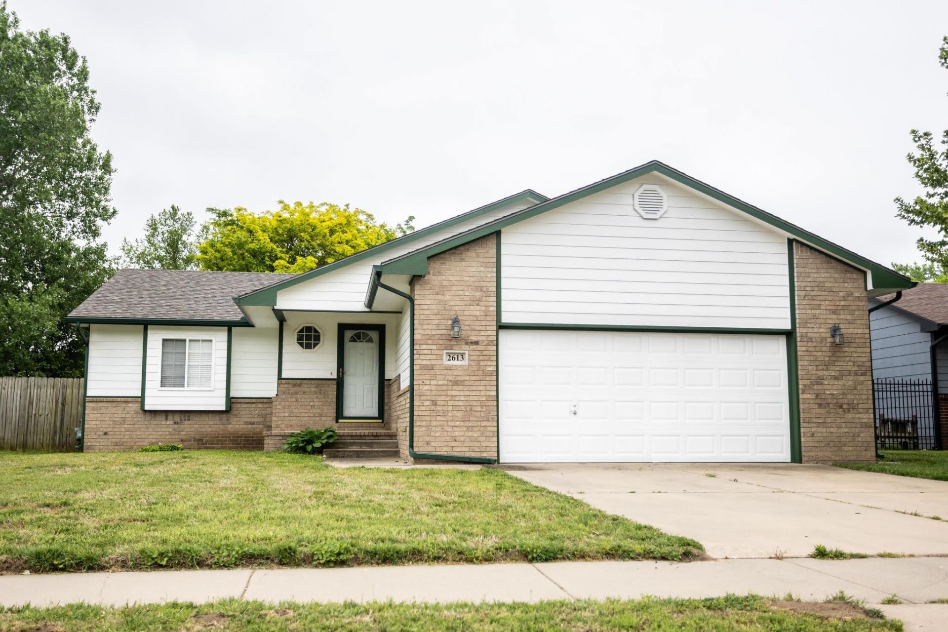 2613 W 44th St S, Wichita, KS 67217 Main Photo