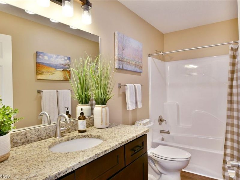 12 Bayview Circle , Cortland, OH 44410 Photo 5