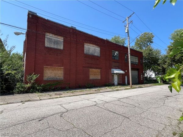 1802 E 47th Street, Cleveland, OH 44103