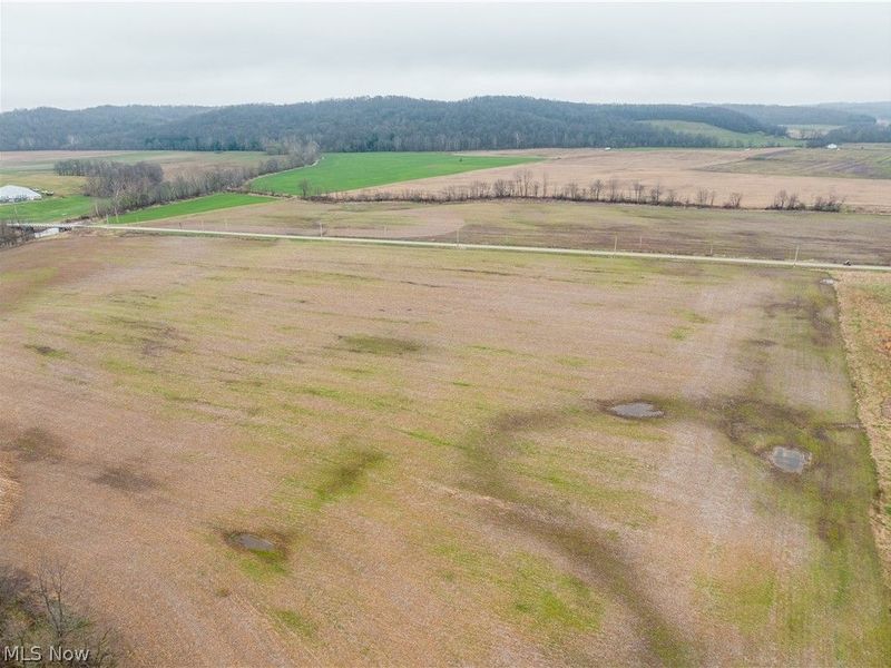 Licking Valley Road , Frazeysburg, OH 43830 Photo 7