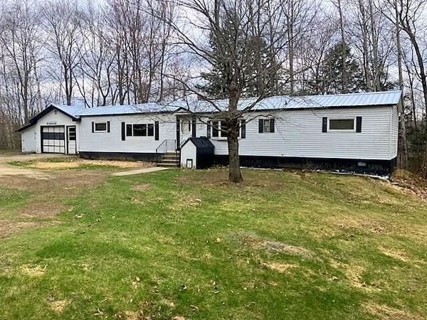 48 Farrington Road , Jay, ME 04239