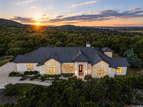 3806 SMITHSON RIDGE RD, San Antonio, TX 78261