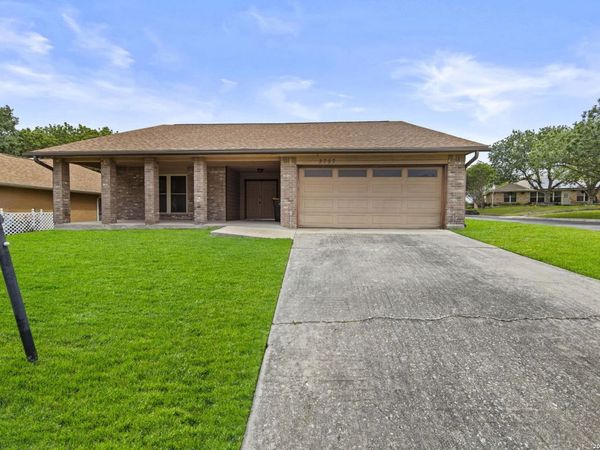 3757 HUNTERS GLN, Schertz, TX 78108