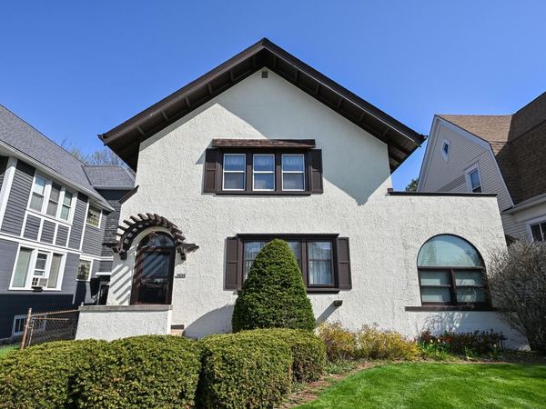 3530 W Linden PLACE, Milwaukee, WI 53208