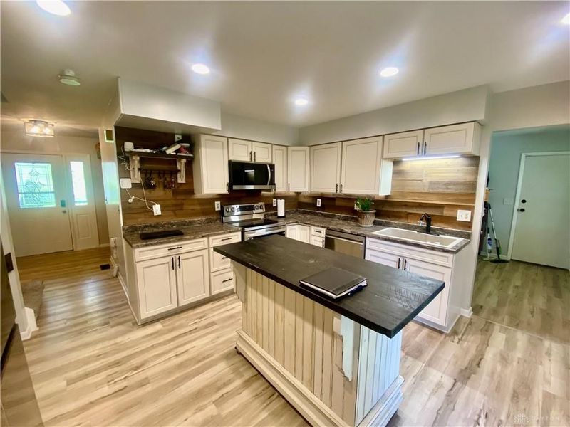 5540 Peters Road, Tipp City, OH 45371 Photo 8