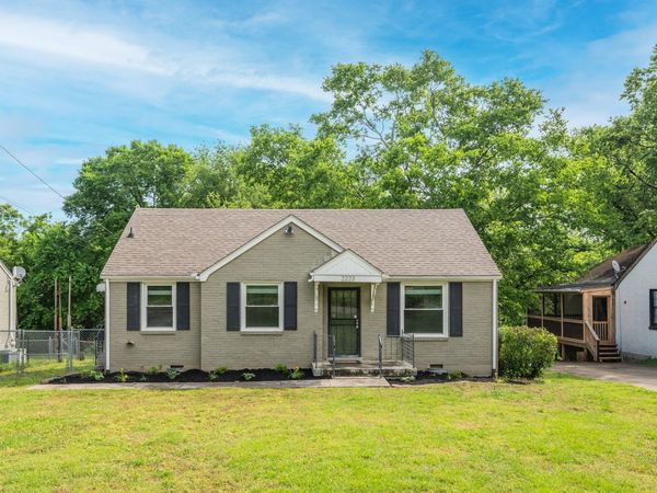 2223 Fernwood Dr, Nashville, TN 37216