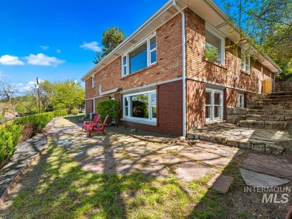 165 W Horizon Dr, Boise, ID 83702