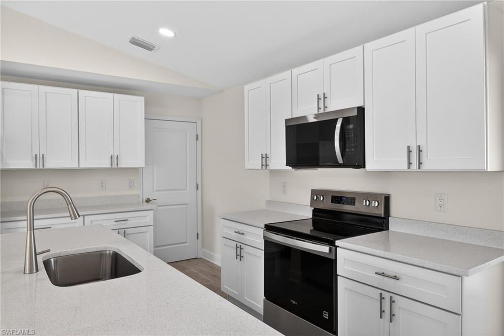 2518 NW 19th Pl, Cape Coral, FL 33993 Photo