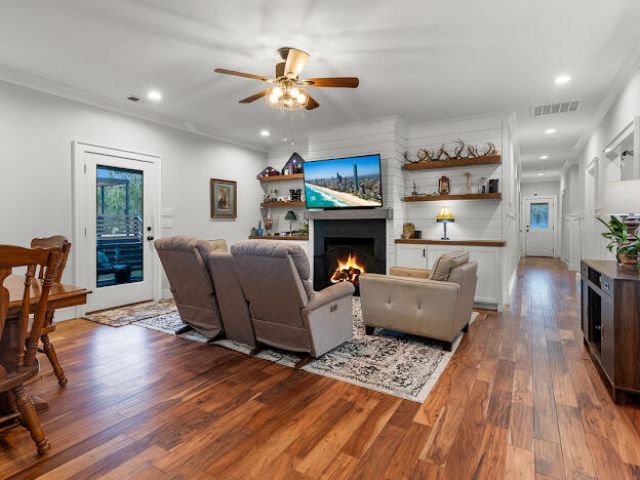 230 Winchime Court Photo 19