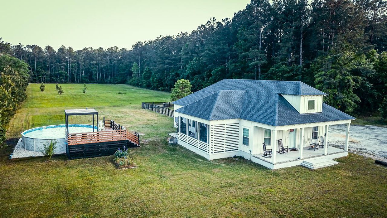 230 Winchime Court Photo 29
