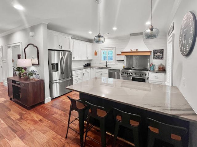 230 Winchime Court Photo 4