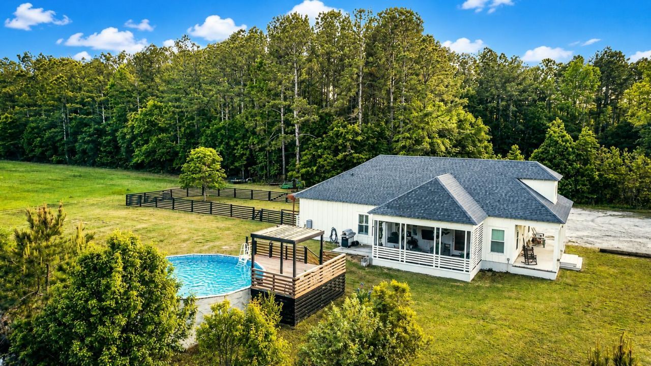 230 Winchime Court Photo 44