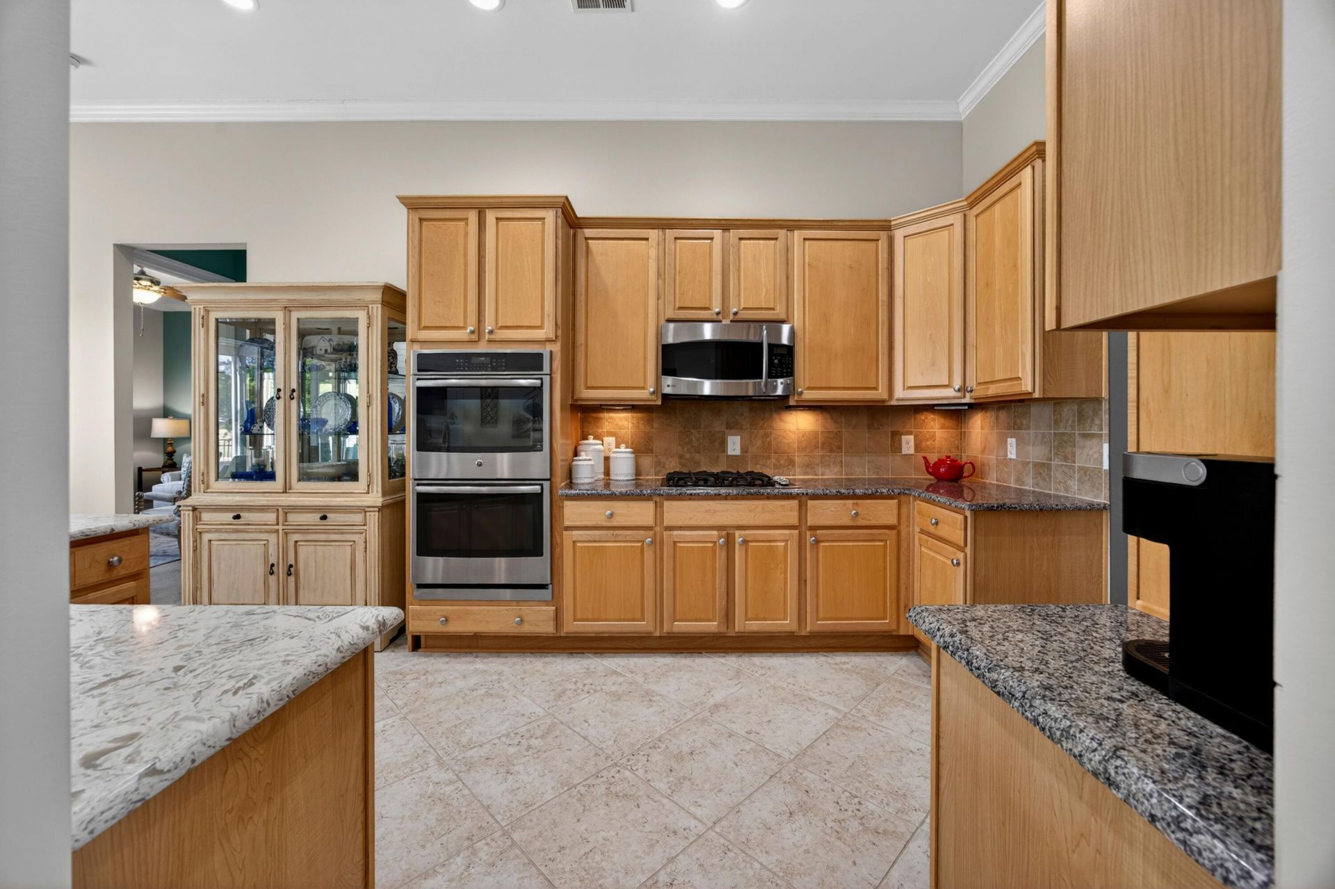 161 St Andrews Crescent Photo 20