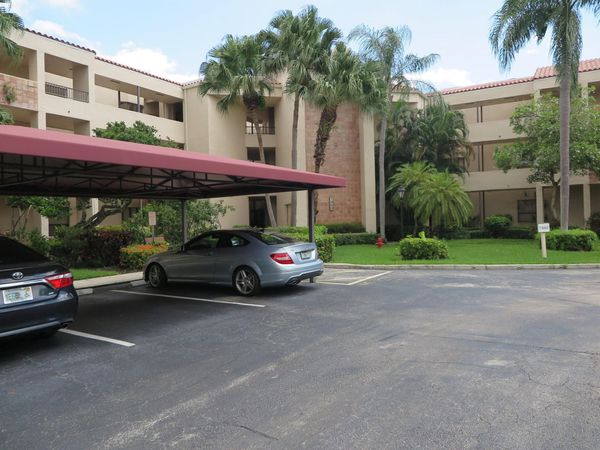 7460 La Paz Boulevard, Unit 205, Boca Raton, FL 33433