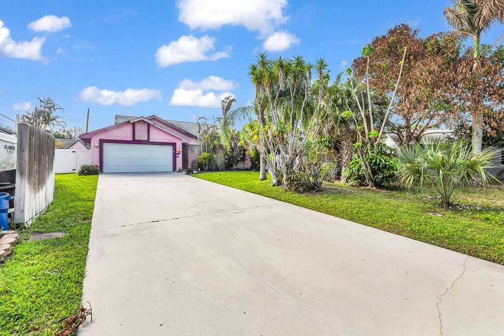 2024 NE 24th Street, Jensen Beach, FL 34957 Photo